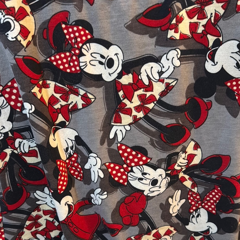 Minnie Mouse LuLaRoe Red and Black Graphic Blouse Short Sleeve Relaxed - Picture 3 of 4